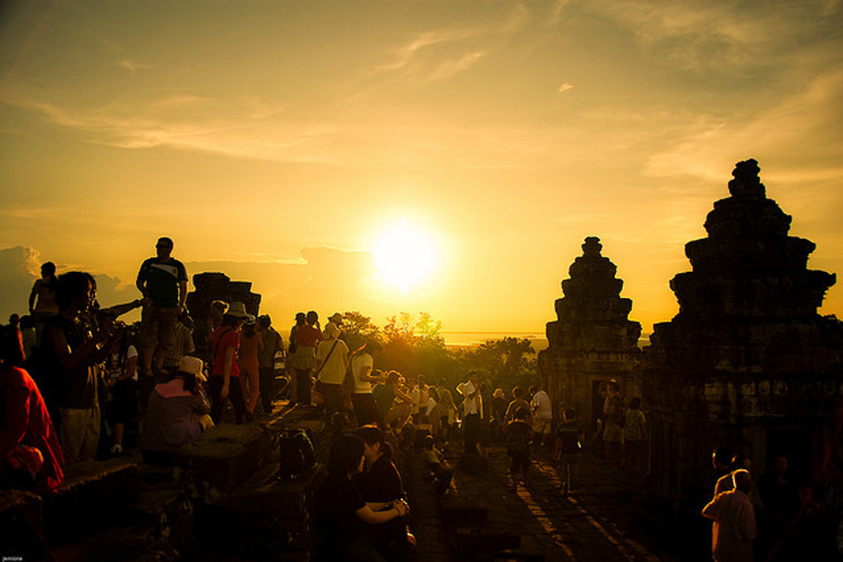 attraction-Phnom Bakheng Sunset View.jpg